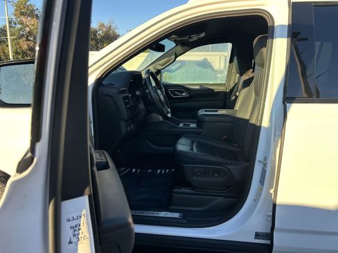 Used 2024 Chevrolet Suburban RST image 2