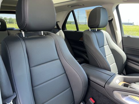 Used 2025 Mercedes-Benz GLE 350 4MATIC image 35