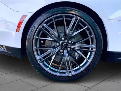 Used 2022 Chevrolet Camaro ZL1 image 21