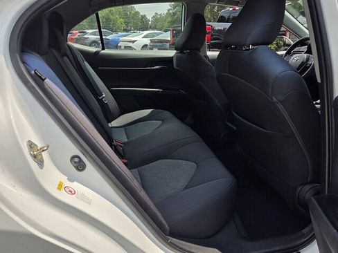 Used 2019 Toyota Camry LE FWD image 15