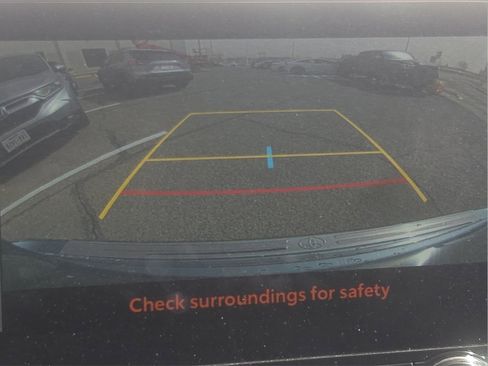 Used 2024 Toyota Highlander Platinum image 11