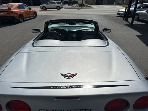 Used 1998 Chevrolet Corvette Convertible w/ Performance Handling Pkg RWD image 12