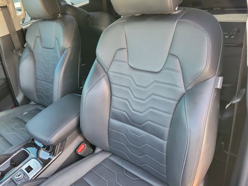Used 2022 Kia Telluride SX w/ SX Prestige Package AWD/4WD image 7