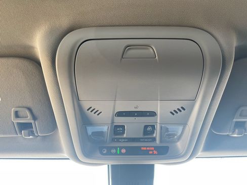 Used 2021 GMC Terrain SLT FWD image 15