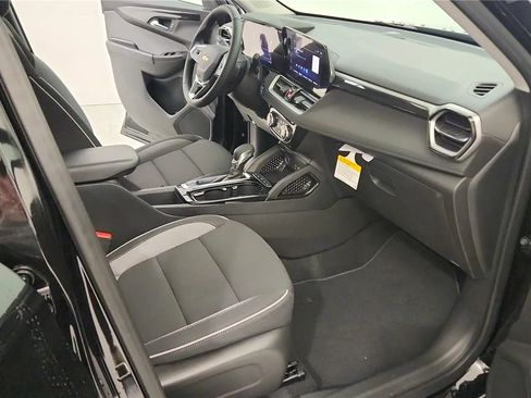 New 2026 Chevrolet TrailBlazer LT w/ Convenience Package AWD/4WD image 35