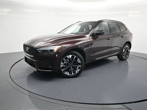 Used 2026 Volvo XC60 T8 Plus w/ Protection Package Premier AWD/4WD image 1