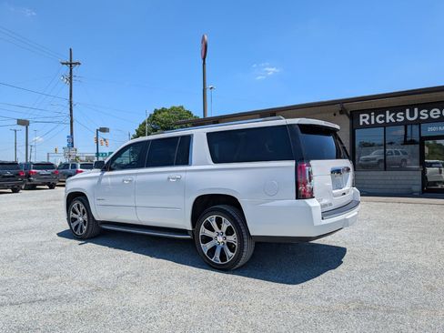 Used 2017 GMC Yukon XL Denali w/ Open Road Package AWD/4WD image 9