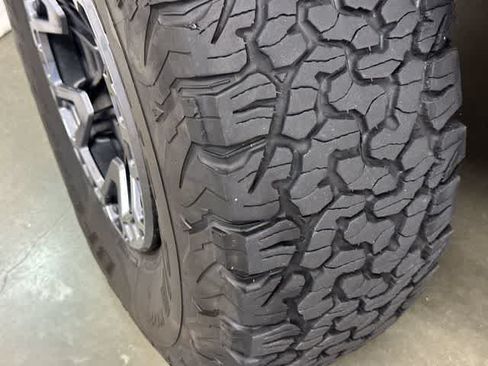Used 2022 Ford F150 Raptor w/ Raptor 37 Performance Package AWD/4WD image 30