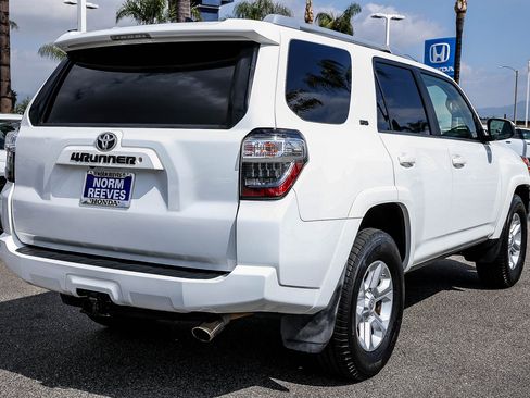 Used 2016 Toyota 4Runner SR5 image 7
