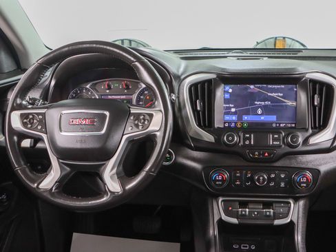 Used 2022 GMC Terrain SLT w/ Infotainment Package II AWD/4WD image 17