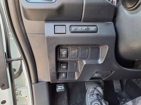Used 2024 Nissan Frontier S w/ Technology Package RWD image 19
