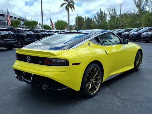 Used 2023 Nissan Z w/ Floor Mat Package (L93) RWD image 14