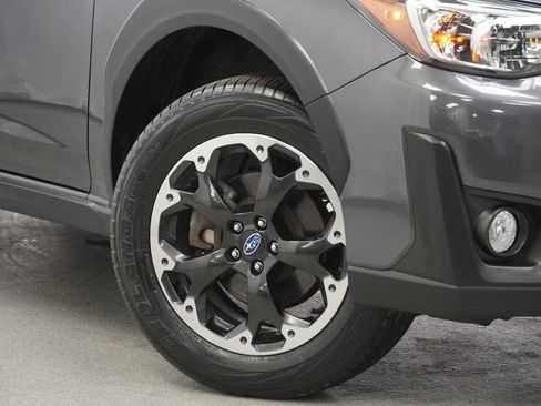 Used 2023 Subaru Crosstrek 2.0i Premium image 4