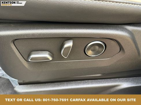 Used 2025 Cadillac Escalade ESV Sport w/ LPO, ONYX Package image 39