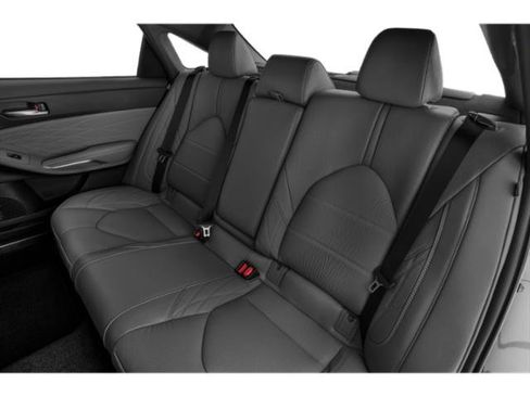 Used 2019 Toyota Avalon Limited FWD image 13