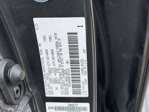 Used 2024 Toyota Sequoia Platinum AWD/4WD image 17