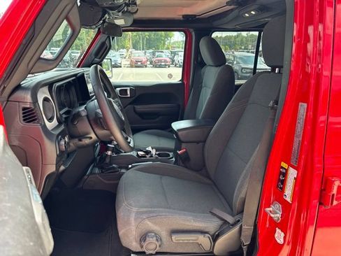 Used 2025 Jeep Wrangler Unlimited Sport AWD/4WD image 7