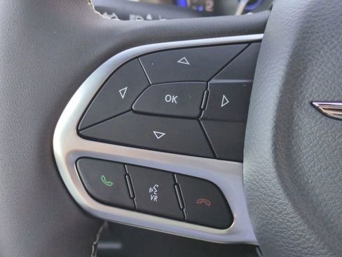 New 2026 Chrysler Pacifica Select FWD image 24