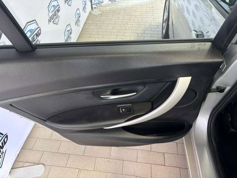 Used 2018 BMW 320i xDrive Sedan w/ Convenience Package image 15