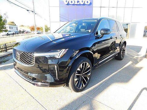 New 2026 Volvo XC90 B5 Plus w/ Protection Package AWD/4WD image 3