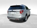 Used 2017 Ford Explorer XLT image 5