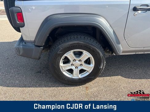 Used 2019 Jeep Wrangler Sport AWD/4WD image 30