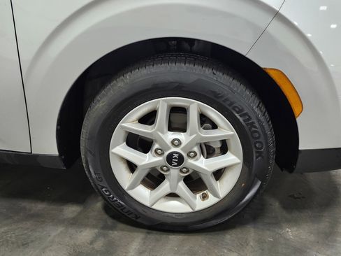 Used 2021 Kia Soul S image 9