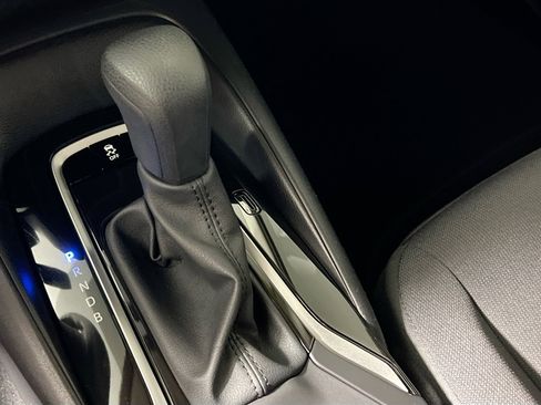 Used 2025 Toyota Corolla LE image 24