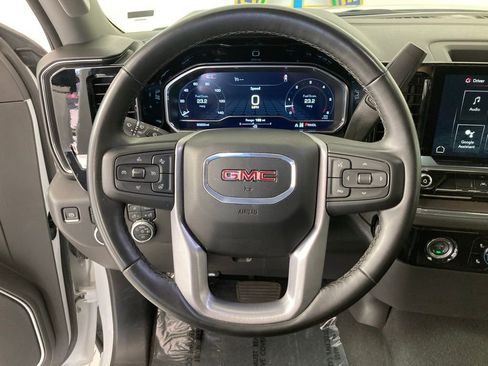 Used 2024 GMC Sierra 1500 SLT image 12