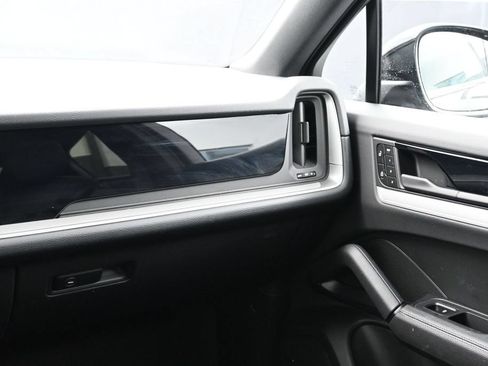 Certified 2024 Porsche Cayenne S w/ Premium Package Plus (PP1) AWD/4WD image 22