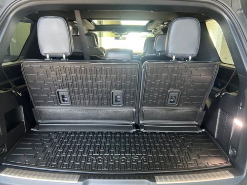 Used 2024 Lincoln Navigator Reserve AWD/4WD image 11