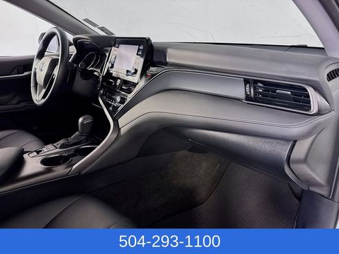 Used 2023 Toyota Camry SE FWD image 29