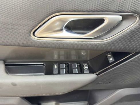 Used 2019 Land Rover Range Rover Velar AWD/4WD image 20