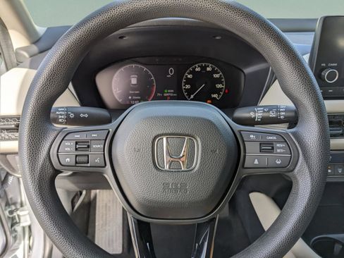 Used 2023 Honda HR-V LX image 39
