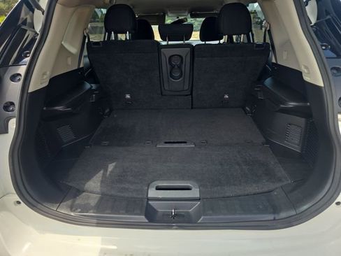 Used 2018 Nissan Rogue S AWD/4WD image 18