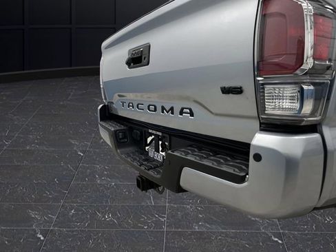 Used 2023 Toyota Tacoma TRD Sport w/ Technology Package image 30