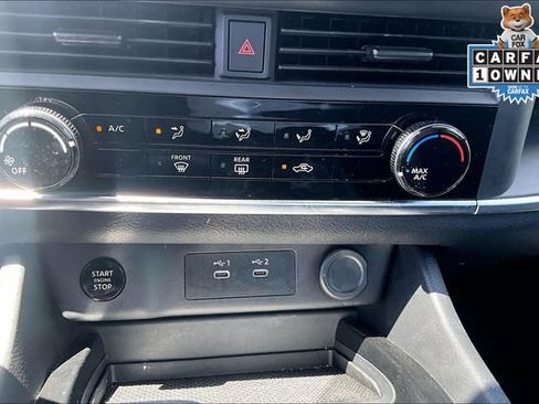 Used 2024 Nissan Rogue S AWD/4WD image 30