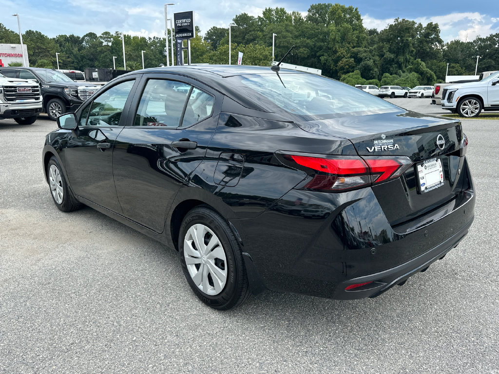 Used 2025 Nissan Versa S w/ Trunk Package FWD image 5