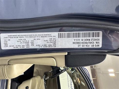 Used 2021 Jeep Grand Cherokee Limited w/ Luxury Group II image 31