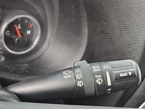 Used 2018 Jeep Wrangler Unlimited Sahara w/ Connectivity Group image 24