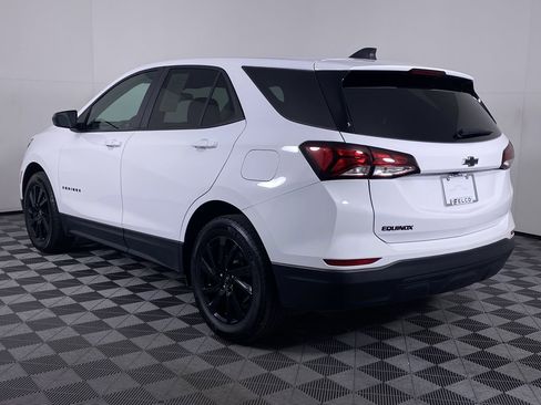 Certified 2024 Chevrolet Equinox LS w/ LS Convenience Package image 17