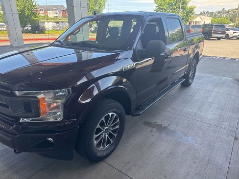 Used 2018 Ford F150 XLT w/ Equipment Group 302A Luxury AWD/4WD image 3