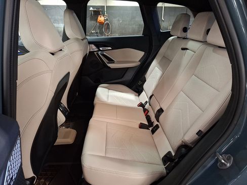 Used 2025 BMW X1 xDrive28i w/ Technology Package image 8