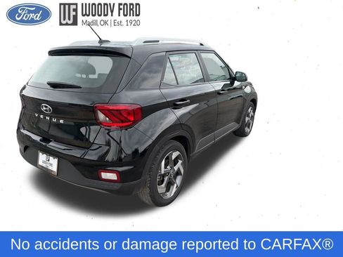 Used 2025 Hyundai Venue SEL FWD image 5
