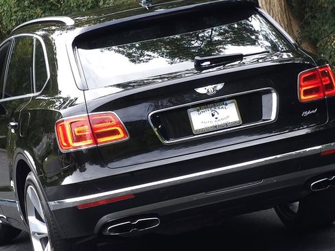 Used 2020 Bentley Bentayga Plug-In Hybrid image 80