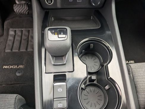 Used 2023 Nissan Rogue SV AWD/4WD image 18