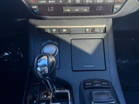 Used 2015 Lexus ES 300h w/ Navigation System Package FWD image 16