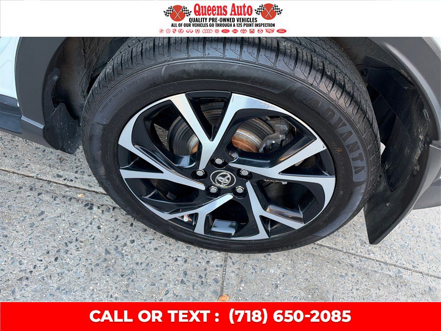 Used 2018 Toyota C-HR XLE FWD image 29