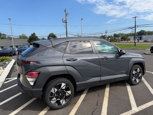 Used 2024 Hyundai Kona SEL AWD/4WD image 7