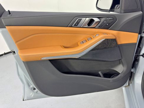 Used 2023 BMW X7 xDrive40i w/ M Sport Package image 50